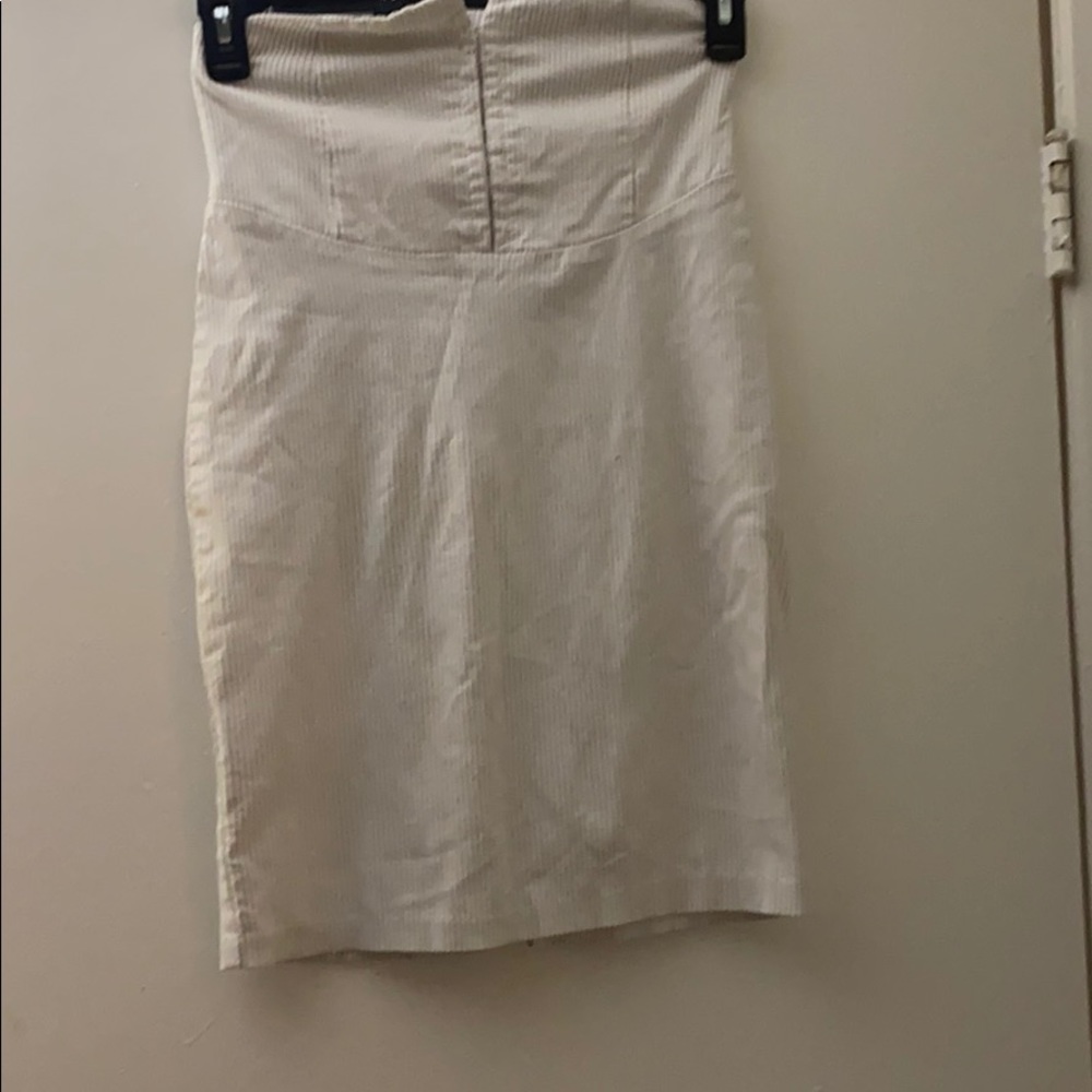 High waisted pencil skirt